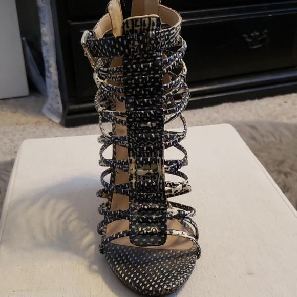 Justfab platform heels animal print - Picture 2 of 4